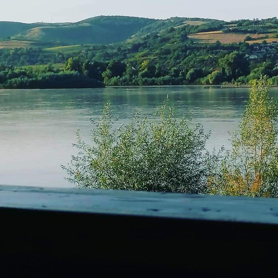 Captain'S House By The Danube River Cerevic Екстер'єр фото