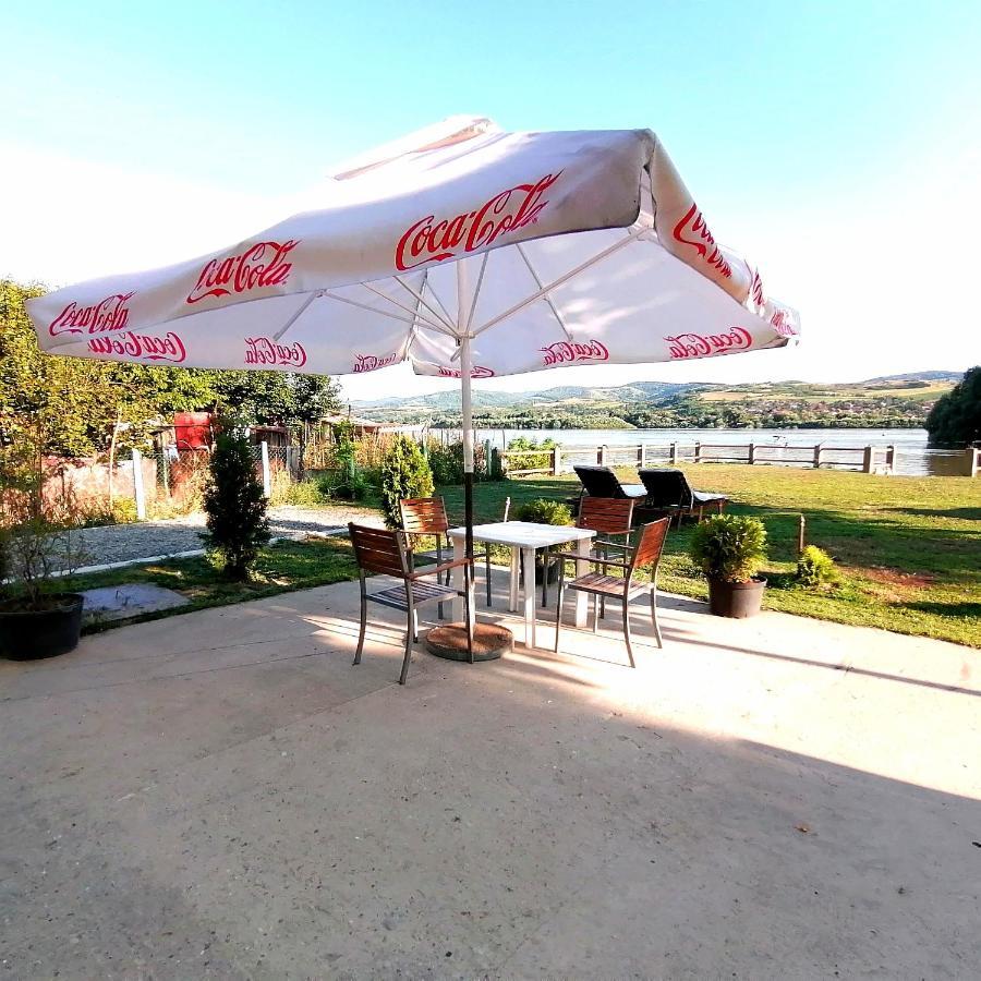 Captain'S House By The Danube River Cerevic Екстер'єр фото