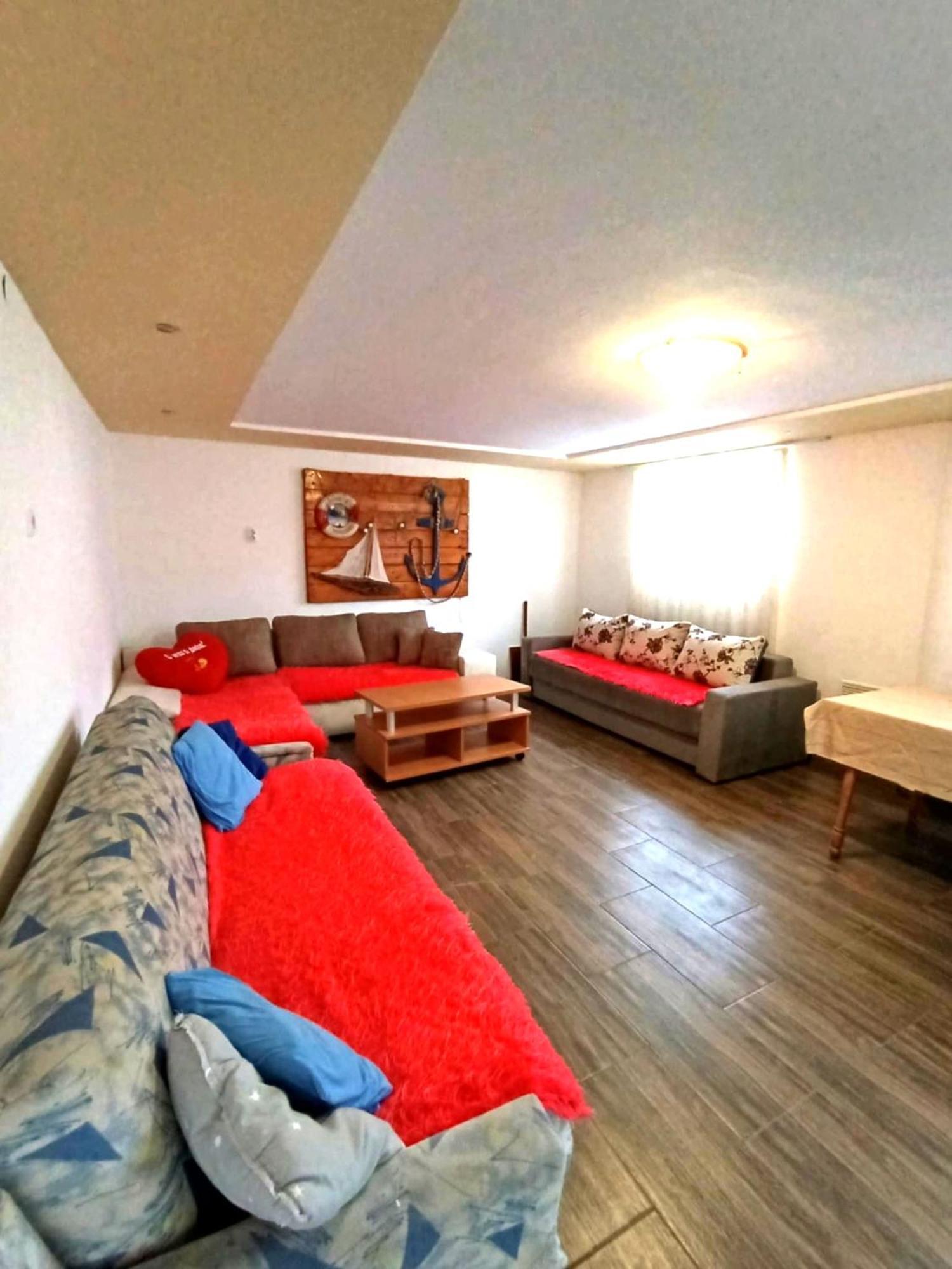 Captain'S House By The Danube River Cerevic Екстер'єр фото